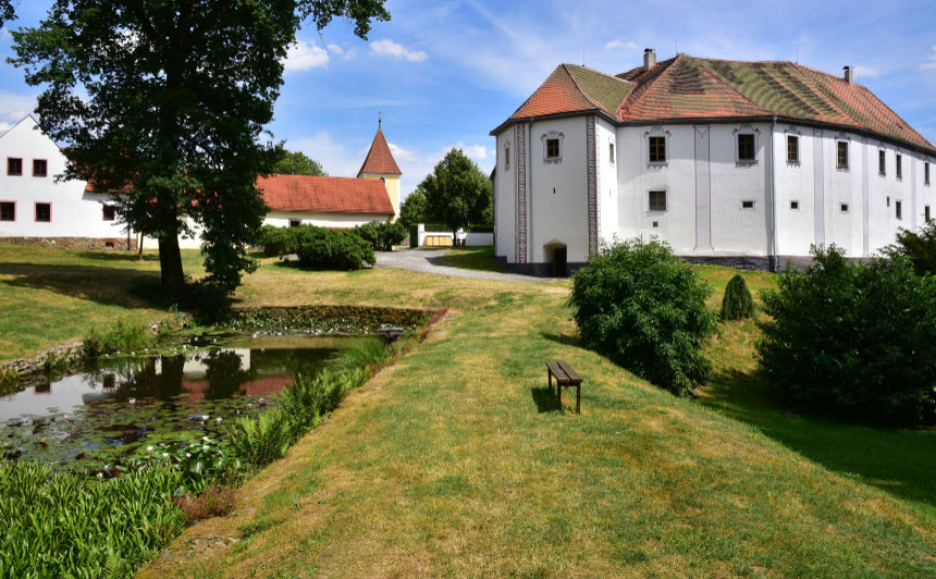 Zámek Defurovy Lažany, Czech Republic (Czechia)
